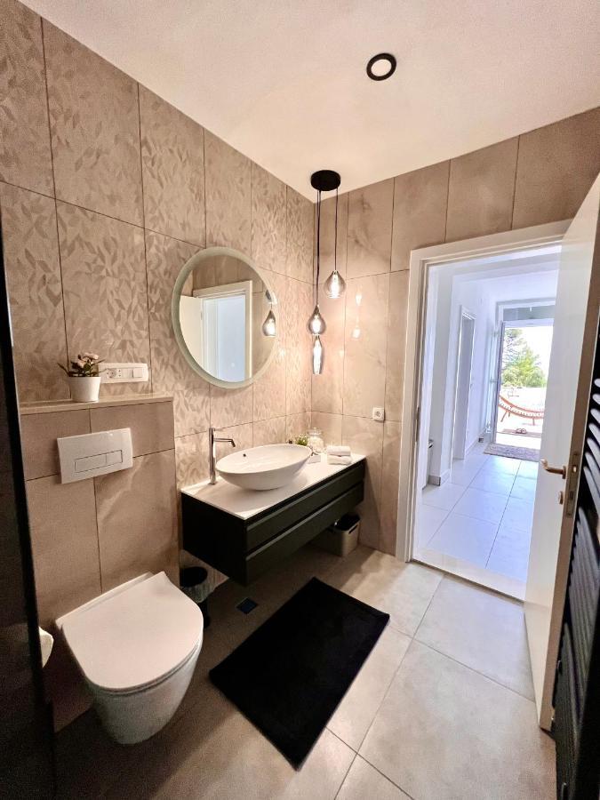 Seaview Pool Apartment-Lumiere, Island Hvar-Gdinj Exteriör bild